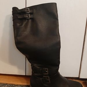 Size 7.5 wide boots